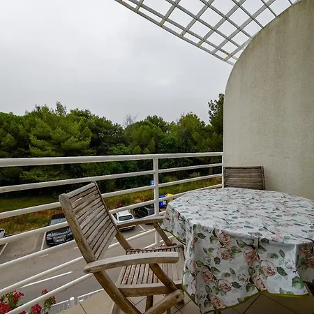 Venus Re 아파트 로비니