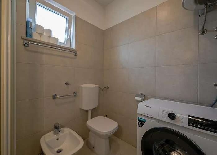 Venus Re 아파트 로비니